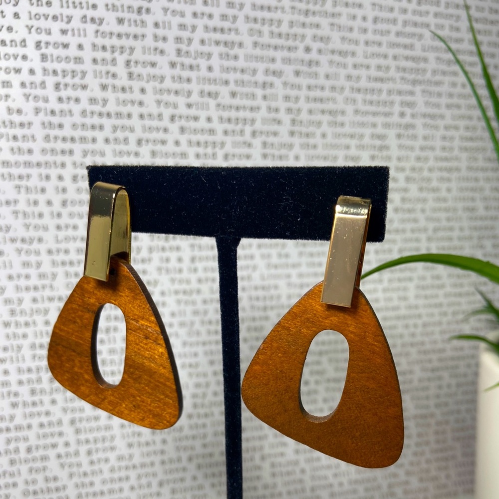 Boho Triangle Wood Drop Earring New! - Picture 1 of 4